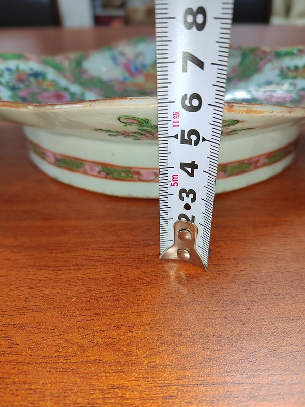 古玩陶瓷人物花鳥蝶紋廣彩海棠型貢盤拍賣,當前價格1588元