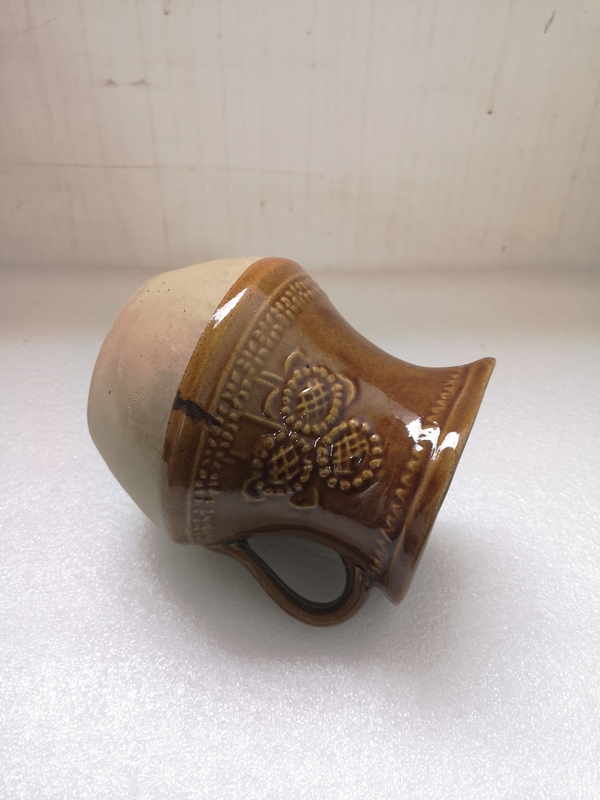 古玩陶瓷褐釉印花執壺拍賣,當前價格450元