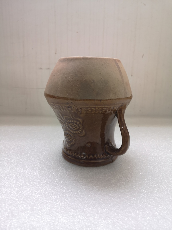 古玩陶瓷褐釉印花執壺拍賣,當前價格450元