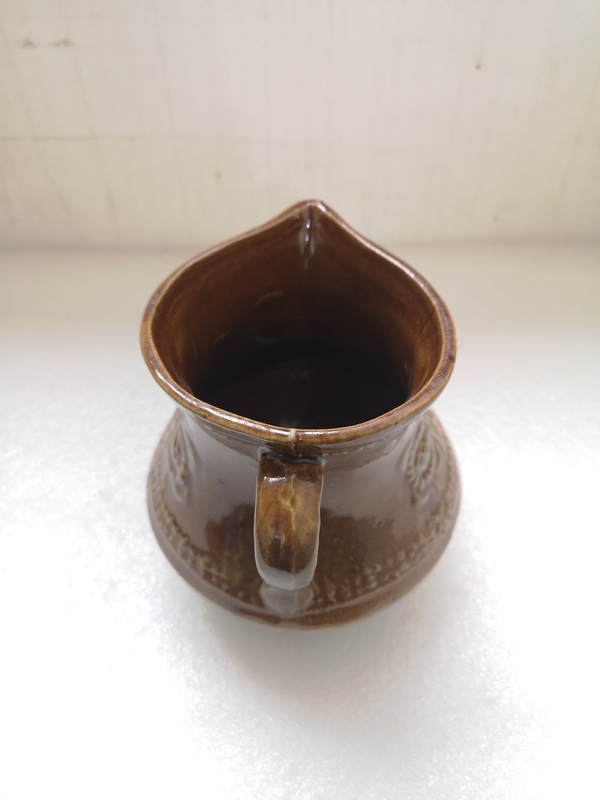 古玩陶瓷褐釉印花執壺拍賣,當前價格450元