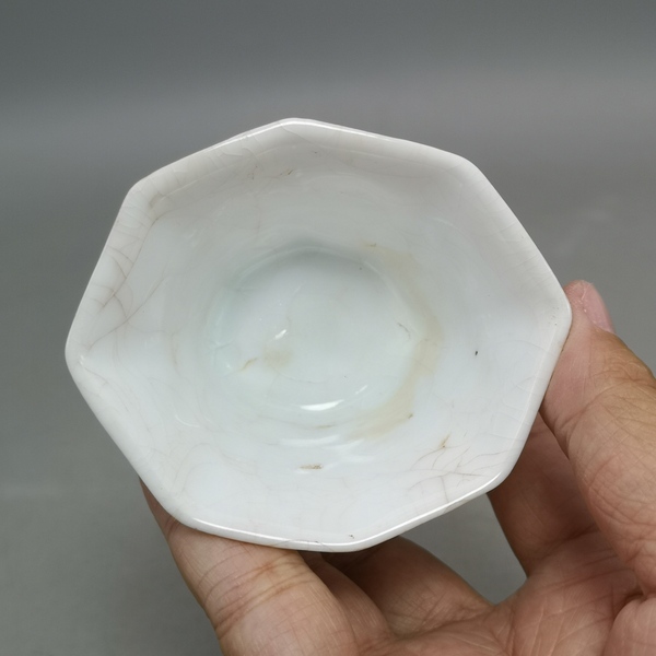 古玩陶瓷民國八角杯拍賣,當(dāng)前價格398元