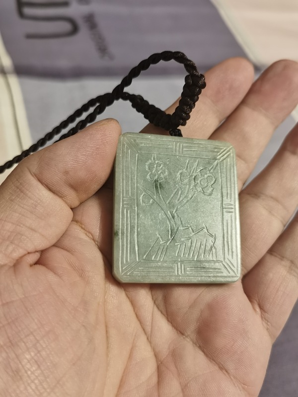 古玩玉器天然翡翠“梅開五福”牌拍賣,當(dāng)前價(jià)格3000元