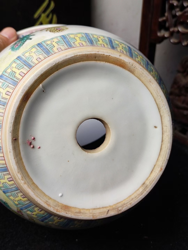 古玩陶瓷創(chuàng)匯?粉彩鳳凰牡丹紋花盆拍賣,當(dāng)前價格1600元