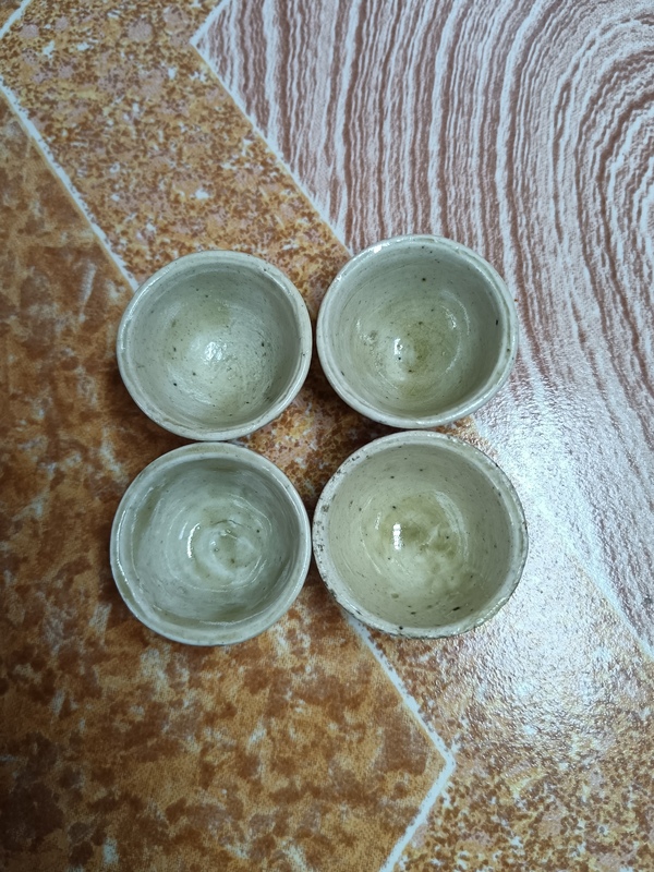古玩陶瓷清早期~白釉杯一套四個拍賣,當前價格158元