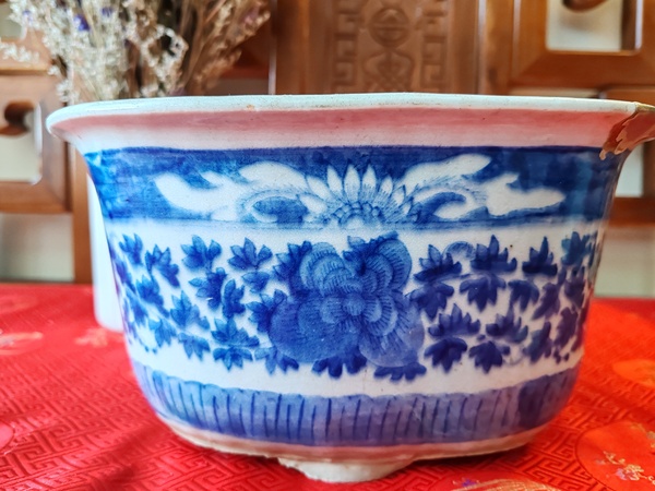 古玩陶瓷清中青花花卉花盆拍賣,當前價格2500元