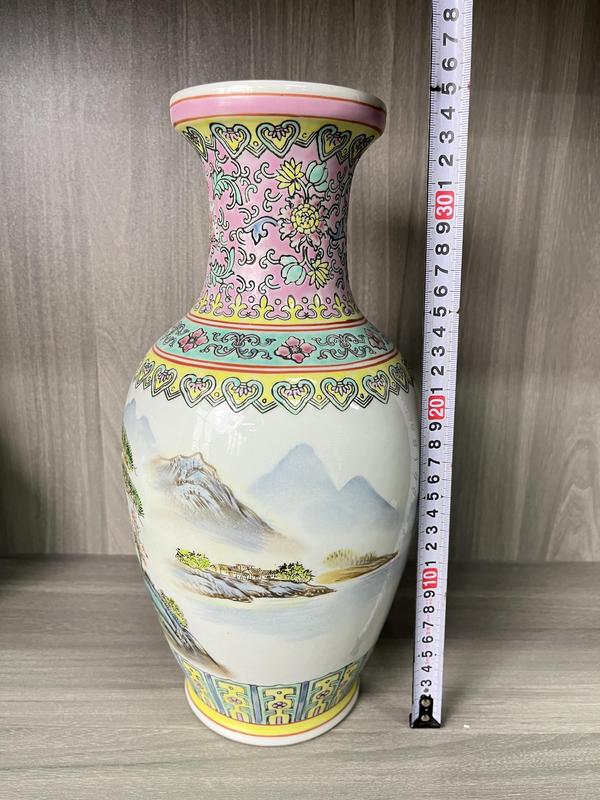 古玩陶瓷粉彩手繪和貼花山水人物盤口瓶拍賣，當(dāng)前價格980元
