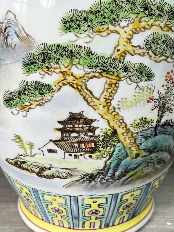 古玩陶瓷粉彩手繪和貼花山水人物盤口瓶拍賣，當(dāng)前價格980元
