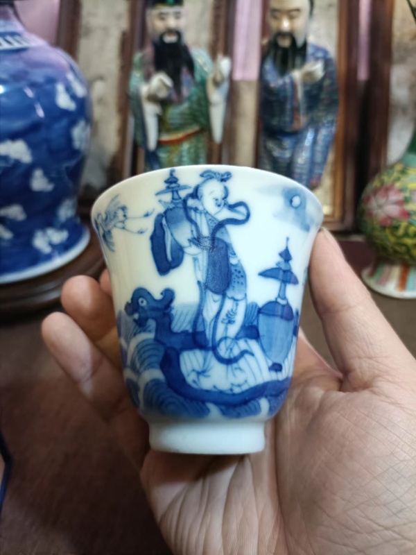 古玩陶瓷青花人物鈴鐺杯拍賣(mài),當(dāng)前價(jià)格8888元