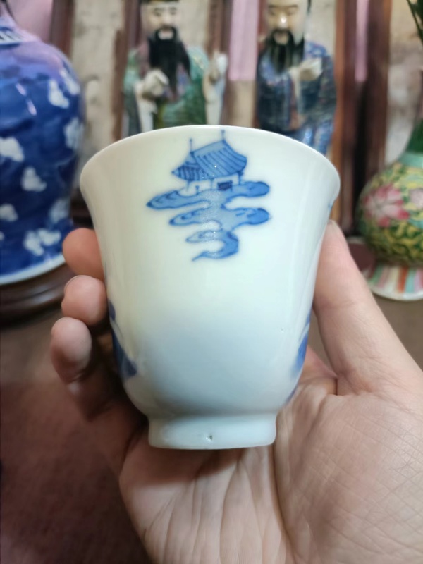 古玩陶瓷青花人物鈴鐺杯拍賣(mài),當(dāng)前價(jià)格8888元