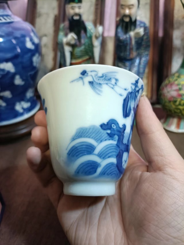 古玩陶瓷青花人物鈴鐺杯拍賣(mài),當(dāng)前價(jià)格8888元