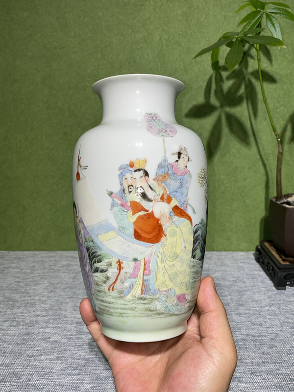 古玩陶瓷民國細路粉彩人物故事紋瓶拍賣,當前價格55000元
