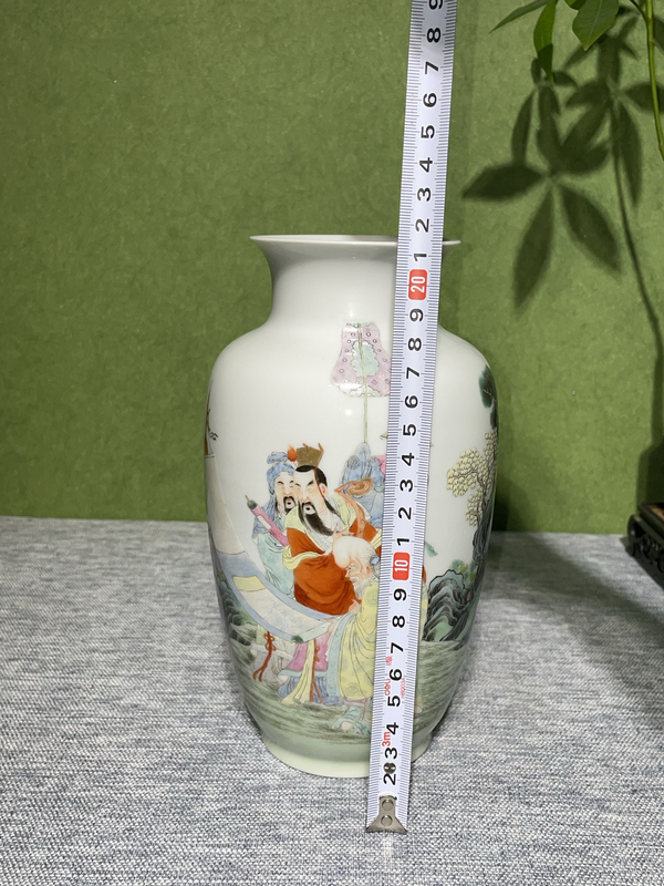 古玩陶瓷民國細路粉彩人物故事紋瓶拍賣,當前價格55000元