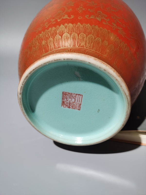 中国美術 古玩 红釉雙耳花瓶 置物