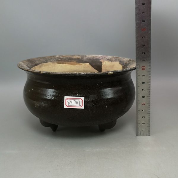 古玩陶瓷元末明初褐釉三足香爐拍賣,當前價格1600元