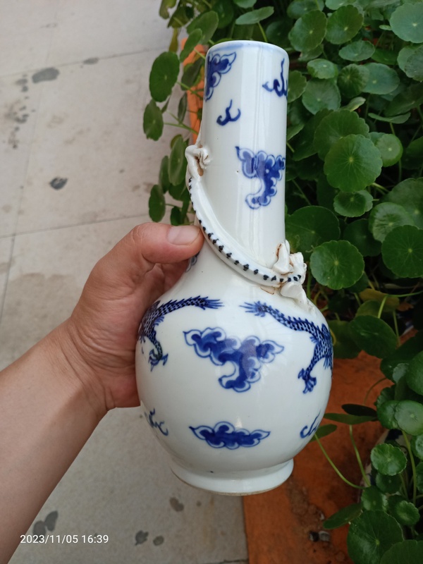 古玩陶瓷晚清龍紋青花瓶拍賣,當前價格1666元