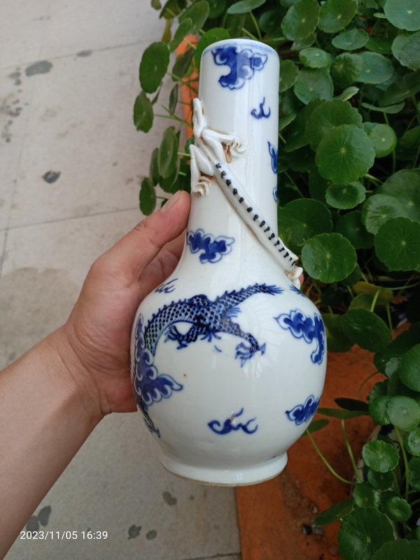 古玩陶瓷晚清龍紋青花瓶拍賣,當前價格1666元