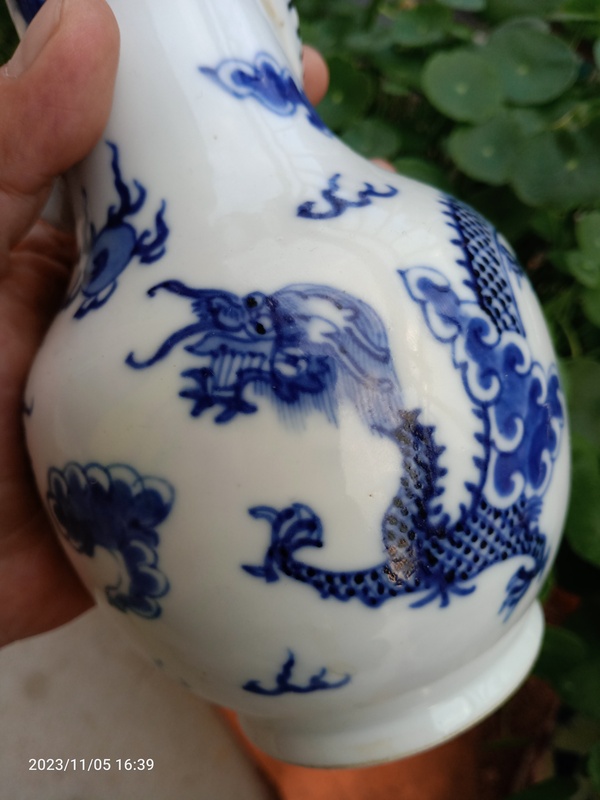 古玩陶瓷晚清龍紋青花瓶拍賣,當前價格1666元