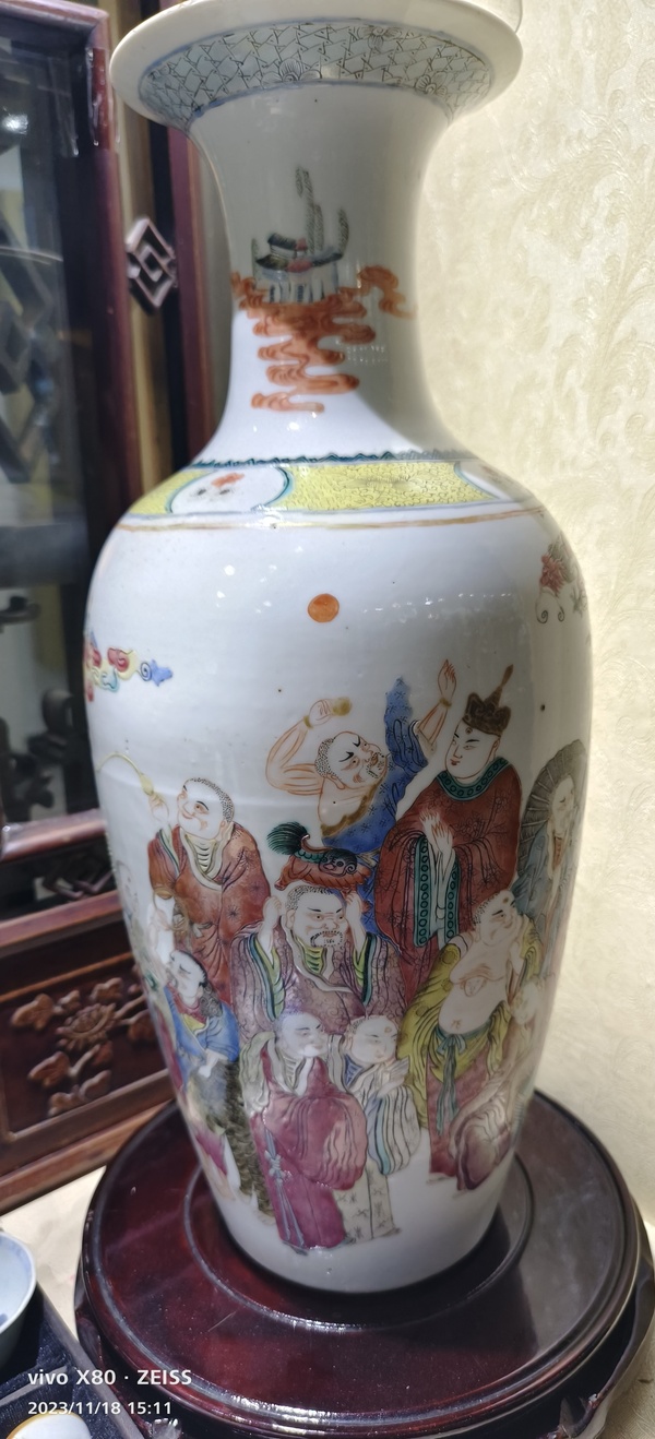 古玩陶瓷粉彩十八羅漢圖紋賞瓶拍賣,當前價格66666元