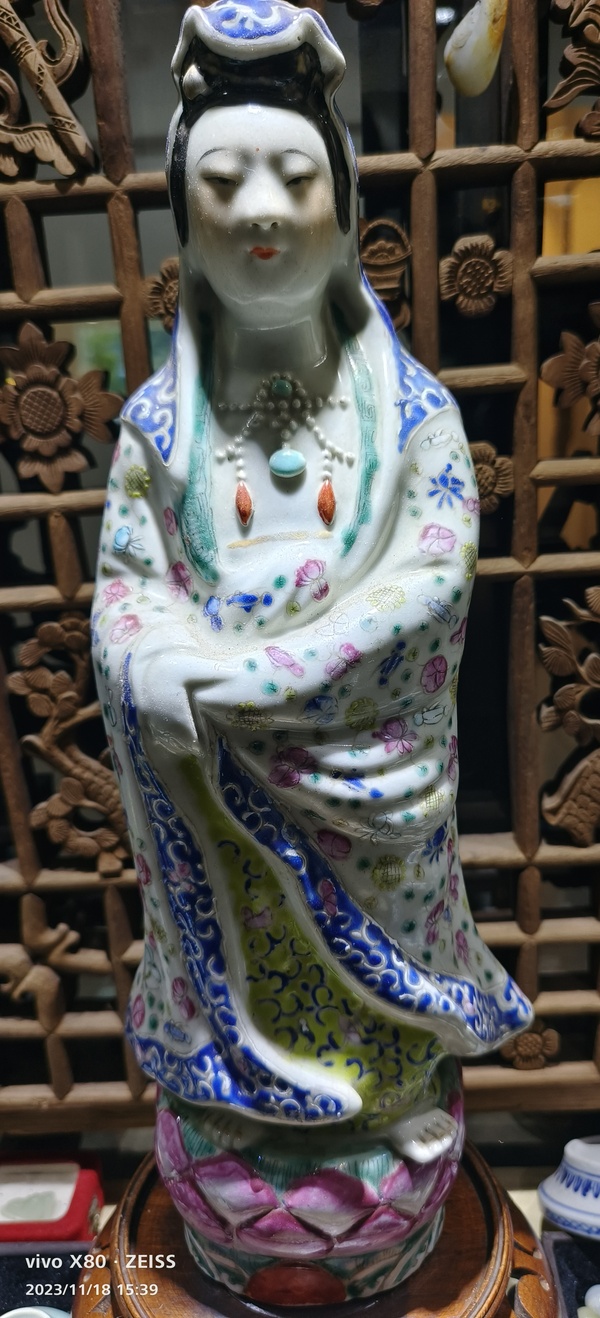 古玩陶瓷粉彩觀音塑像拍賣,當(dāng)前價格15000元