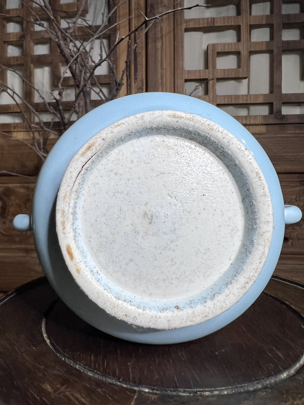 古玩陶瓷【精品民國】天藍釉雙耳琴爐拍賣,當前價格4200元