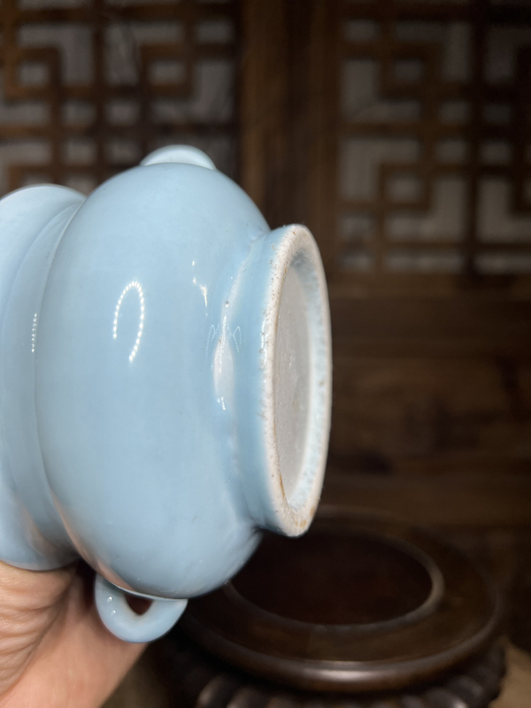 古玩陶瓷【精品民國】天藍釉雙耳琴爐拍賣,當前價格4200元