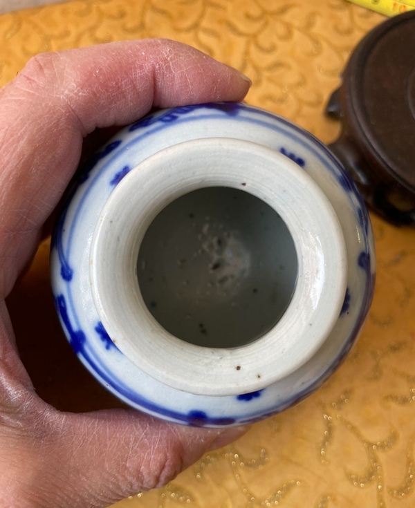 古玩陶瓷清中期青花淡描花卉喜字石榴尊拍賣，當前價格0元