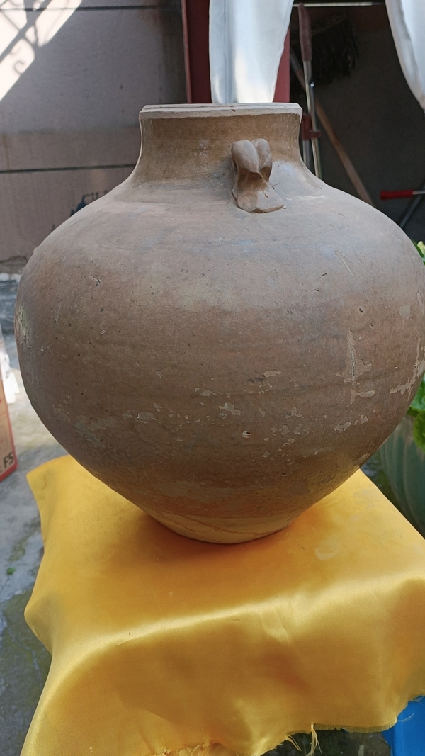 古玩陶瓷館藏級珍品隋唐越窯青瓷雙系罐拍賣,當(dāng)前價(jià)格68000元
