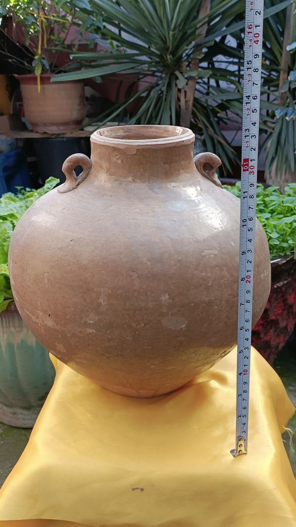 古玩陶瓷館藏級珍品隋唐越窯青瓷雙系罐拍賣,當(dāng)前價(jià)格68000元