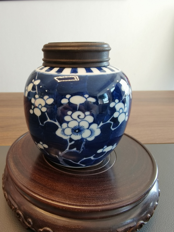 古玩陶瓷一把抓青花冰梅圖蓋罐拍賣,當(dāng)前價(jià)格800元