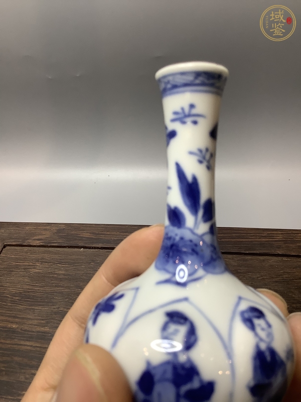 古玩陶瓷青花四美小瓜楞賞瓶真品鑒賞圖