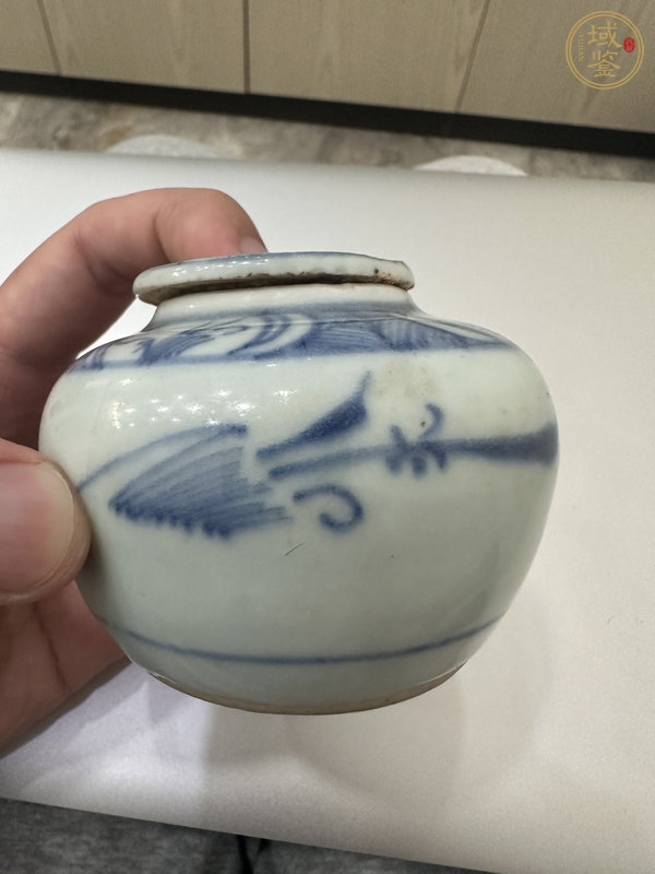 古玩陶瓷青花花卉紋蓋罐真品鑒賞圖