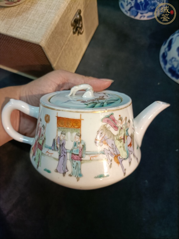 古玩清晚·粉彩郭子儀拜壽圖壺真品鑒賞圖
