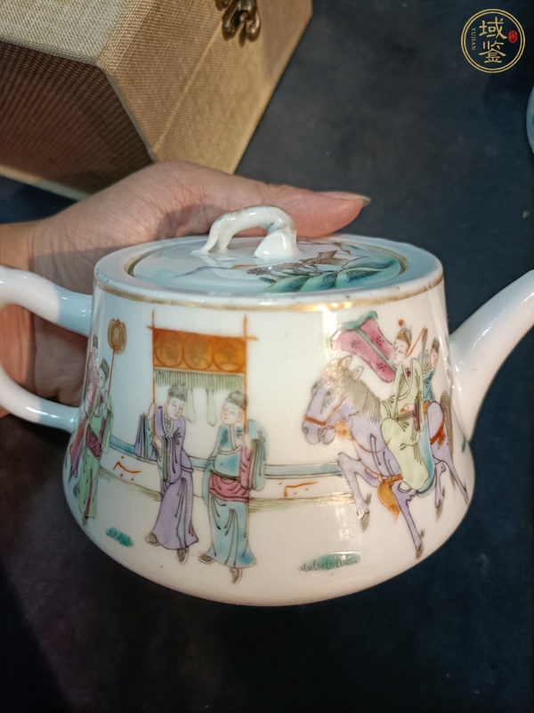 古玩陶瓷清晚·粉彩郭子儀拜壽圖壺真品鑒賞圖
