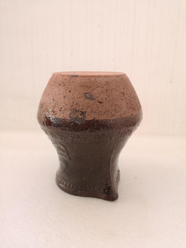 古玩陶瓷褐釉印花公道杯拍賣(mài),當(dāng)前價(jià)格680元