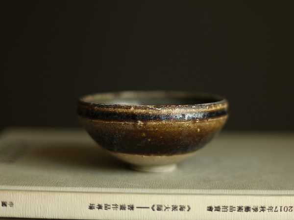 古玩陶瓷北宋?岳州窯醬釉茶盞拍賣，當前價格5500元