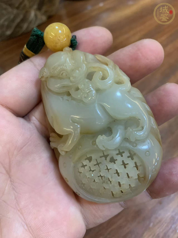 古玩玉器獅子舞球真品鑒賞圖