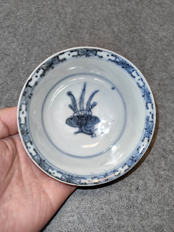 古玩陶瓷明晚期-鳳凰牡丹紋青花小碗拍賣,當(dāng)前價格2200元