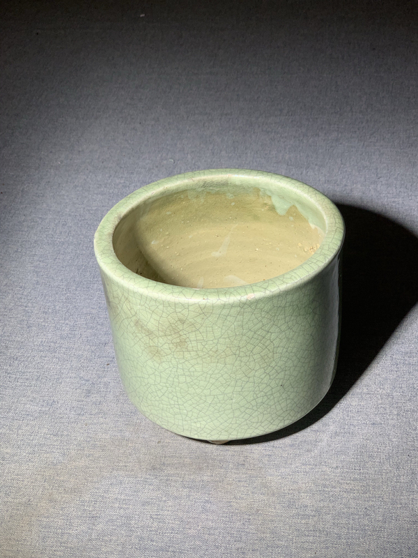 古玩陶瓷(收藏級(jí))綠哥釉三足筒式大香爐拍賣(mài),當(dāng)前價(jià)格6888元