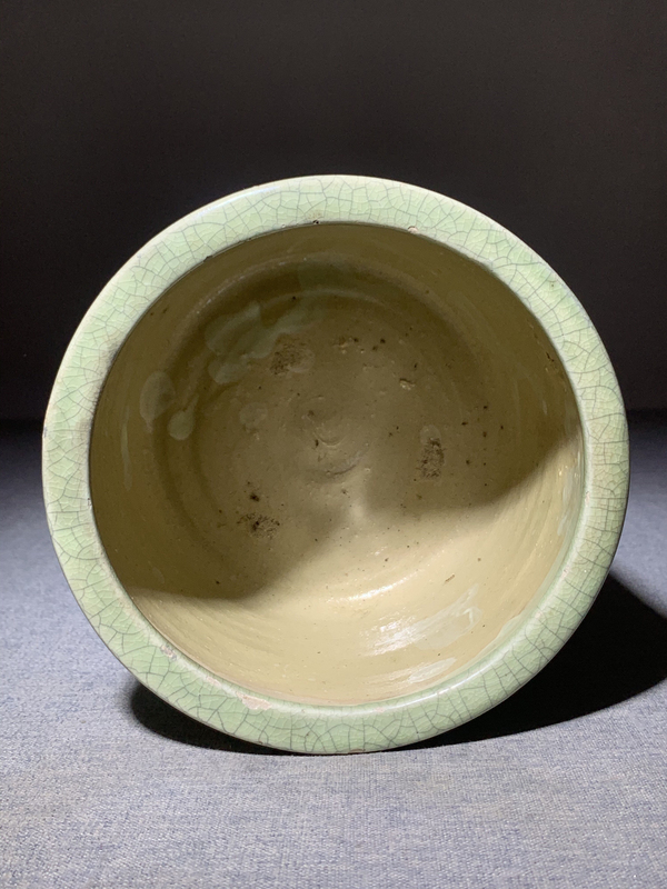 古玩陶瓷(收藏級(jí))綠哥釉三足筒式大香爐拍賣(mài),當(dāng)前價(jià)格6888元