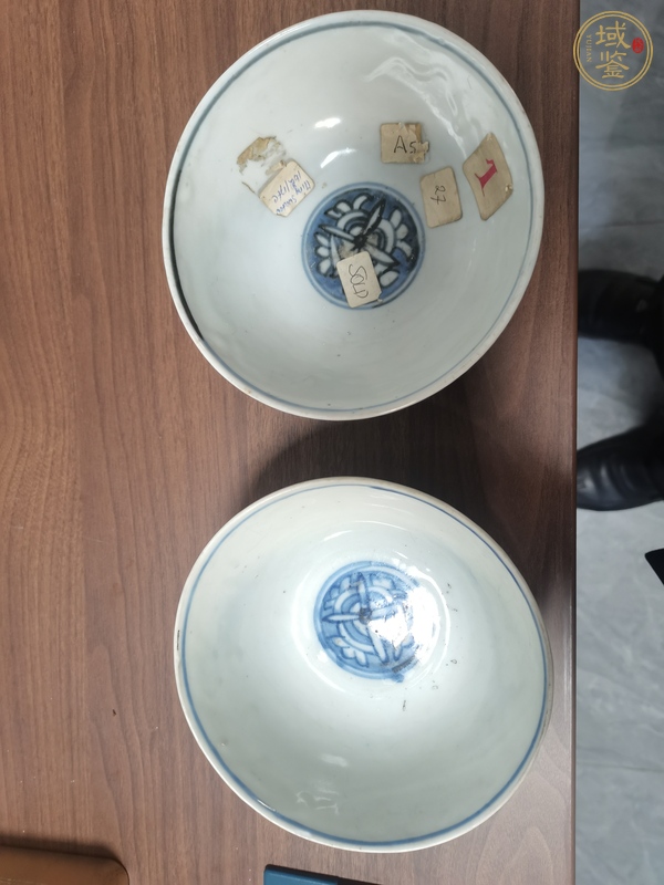 古玩陶瓷蓮池游禽紋青花碗真品鑒賞圖