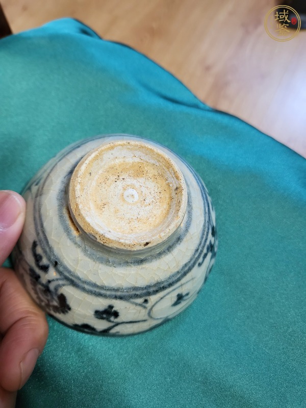 古玩陶瓷花卉紋青花杯真品鑒賞圖