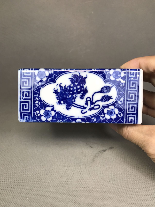 古玩陶瓷青花獅子滾繡球紋手枕拍賣,當前價格399元