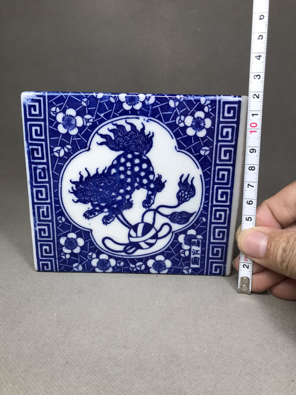 古玩陶瓷青花獅子滾繡球紋手枕拍賣,當前價格399元