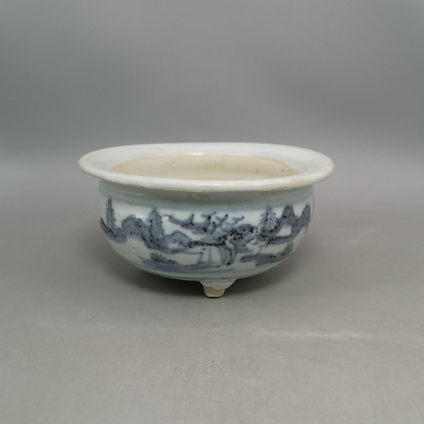 古玩陶瓷清中期青花山水紋三足香爐拍賣,當(dāng)前價(jià)格1300元
