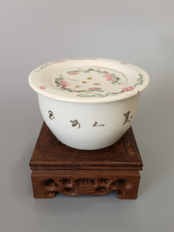 古玩陶瓷粉彩仕女蛐蛐罐·刨花缸拍賣,當前價格1688元