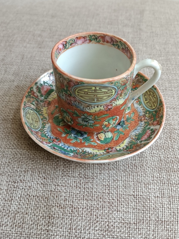 古玩陶瓷廣彩花卉團壽紋杯碟拍賣,當(dāng)前價格599元