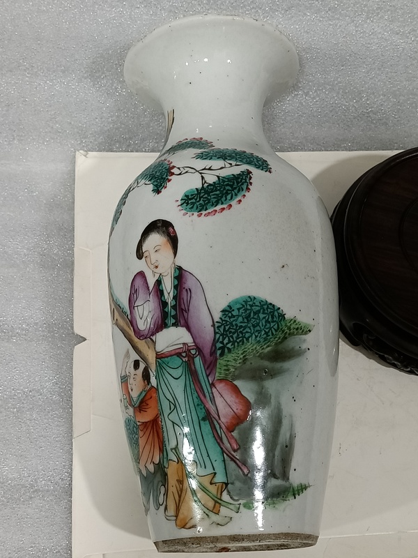 古玩陶瓷粉彩人物瓶拍賣,當前價格2688元