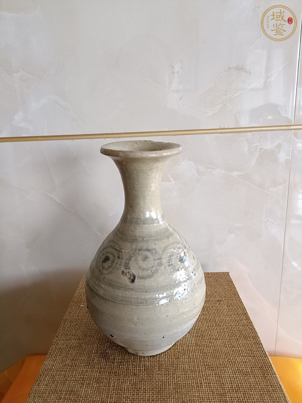 古玩陶瓷元末明初·青花螺旋紋玉壺春瓶真品鑒賞圖