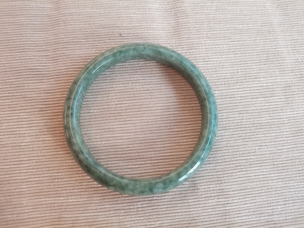 古玩玉器天然翡翠素紋手鐲拍賣,當前價格96元