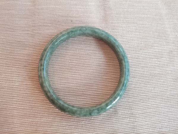 古玩玉器天然翡翠素紋手鐲拍賣,當前價格96元